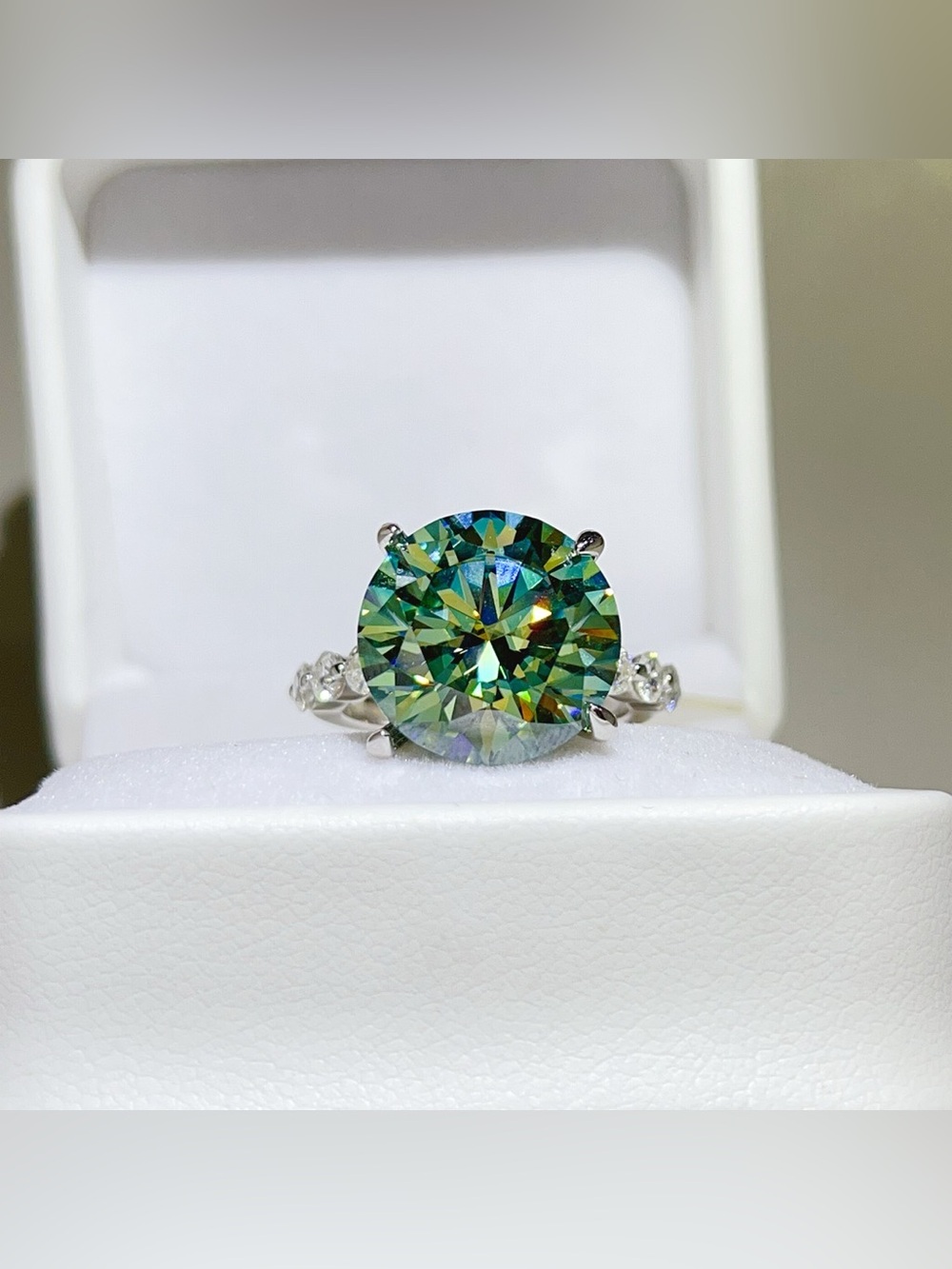 10 Carat 925 Sterling Silver Moissanite Ring